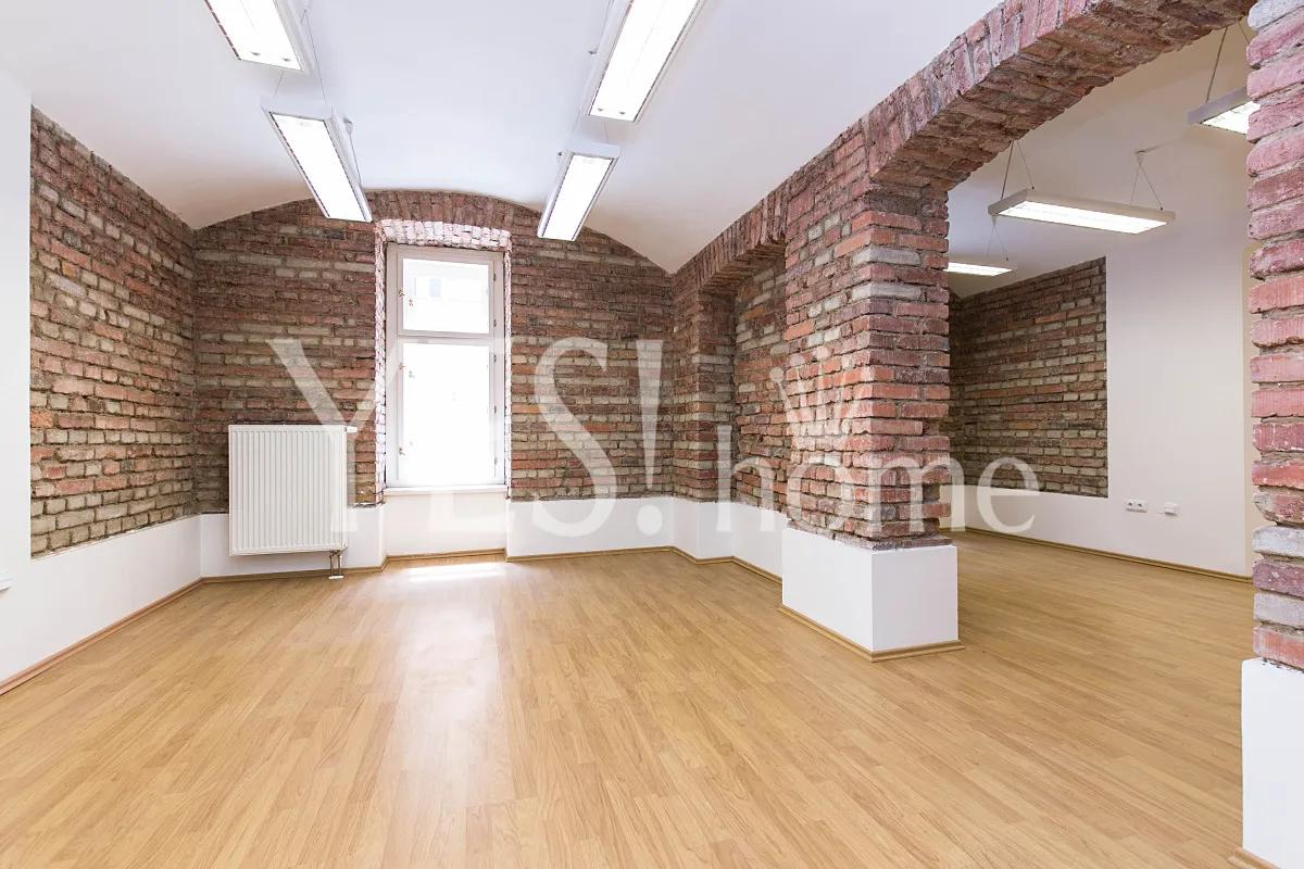 Pronájem kanceláře 136 m²